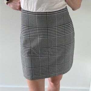 Banana Republic Black and White Mini Skirt